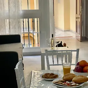 https://hotel-boutique-cervantes-parking.hotelsinnerja.org