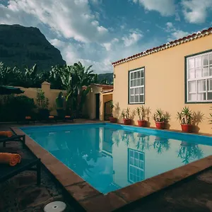 https://hotel-rural-la-casa-amarilla.tenerifehoteles.net