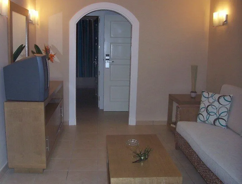 Apartamentos Livvo Puerto De Mogan Apartment